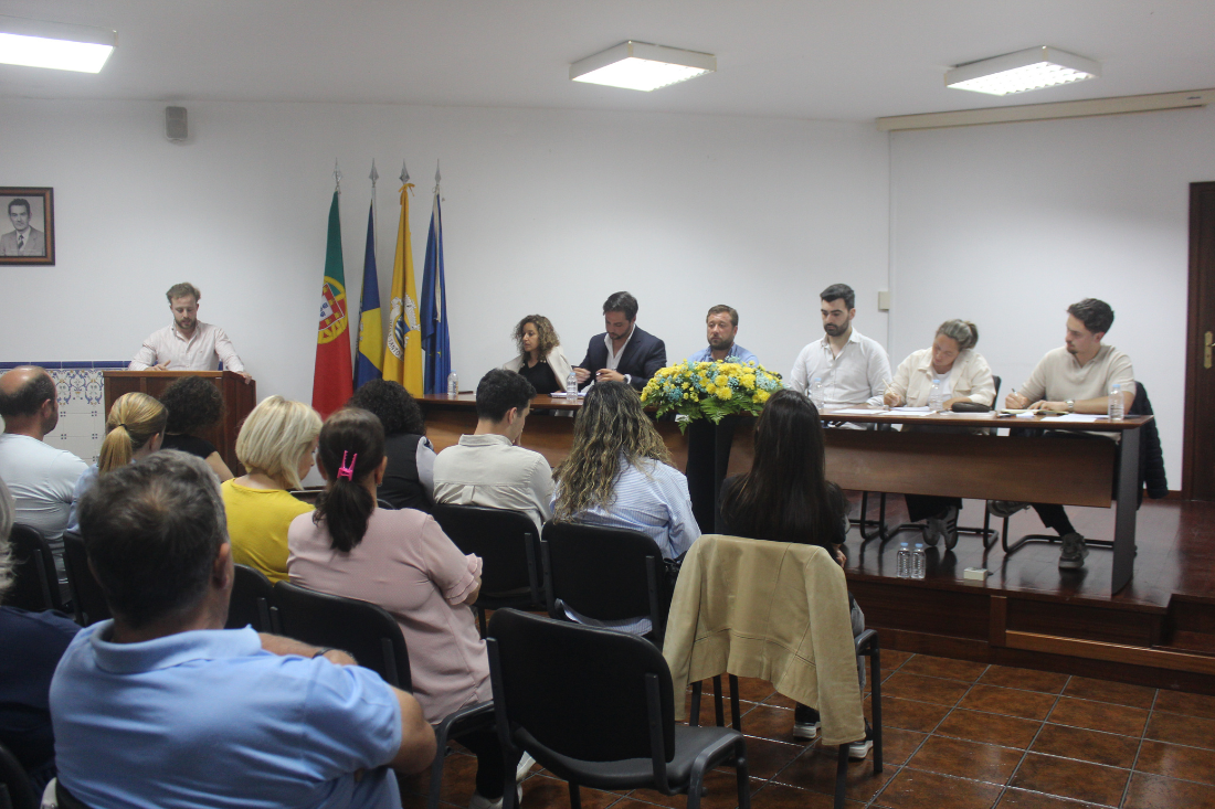 Rádio Vizela - Assembleia de Sto. Adrião aprova contas 2025 por unanimidade